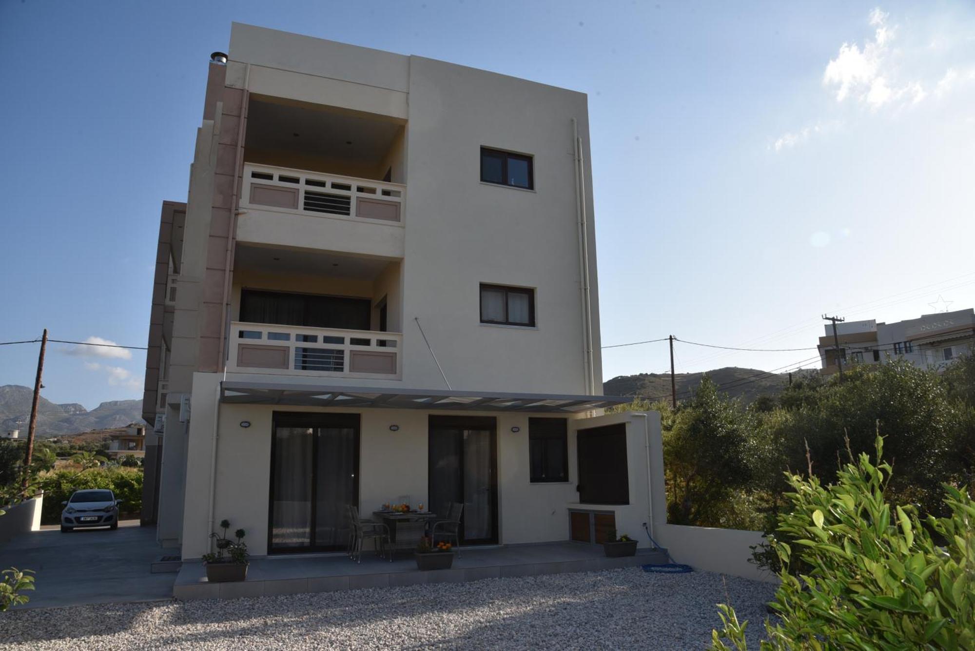 Pirgos Deluxe Apartment - Private Parking Kíssamos Exterior foto