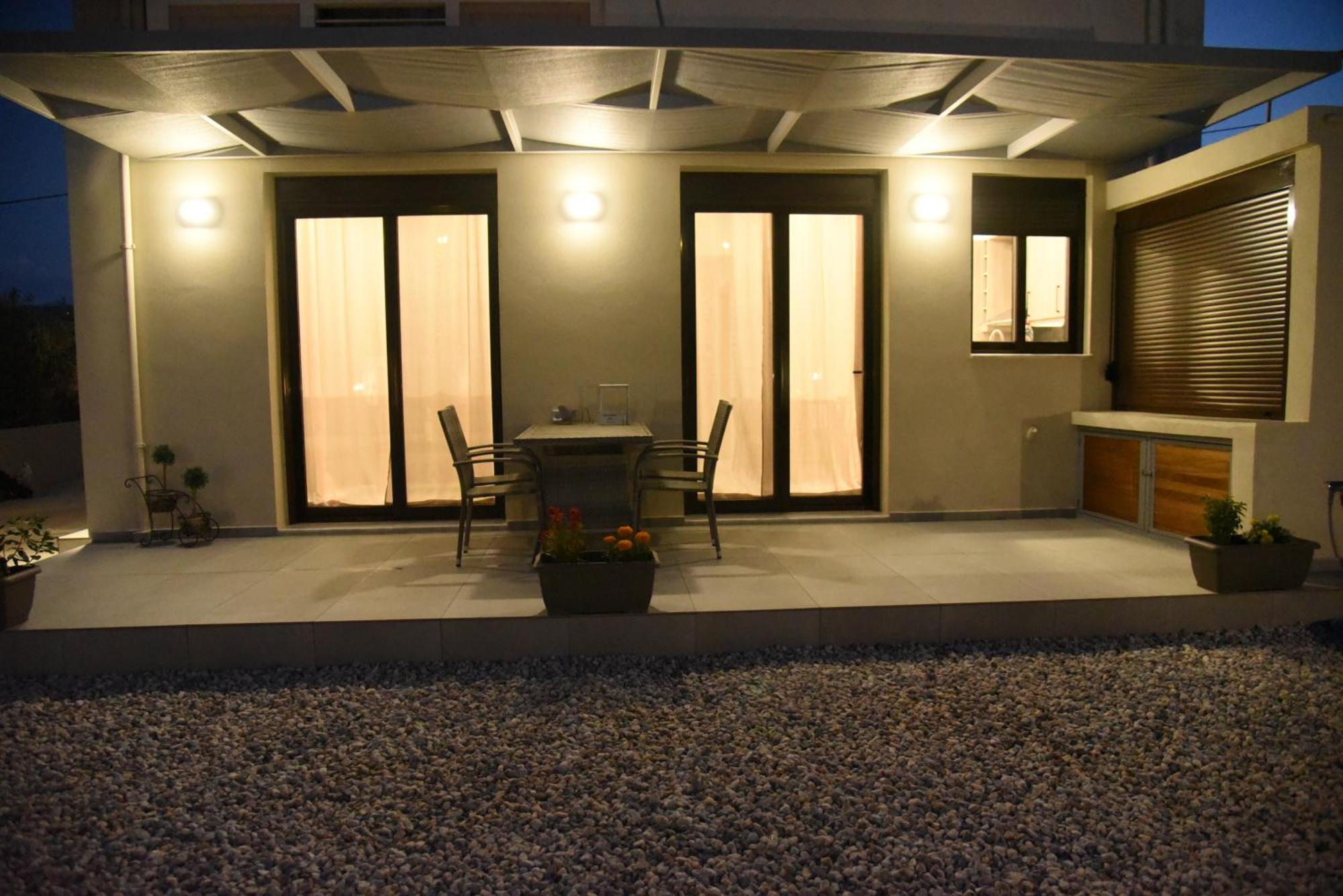 Pirgos Deluxe Apartment - Private Parking Kíssamos Exterior foto